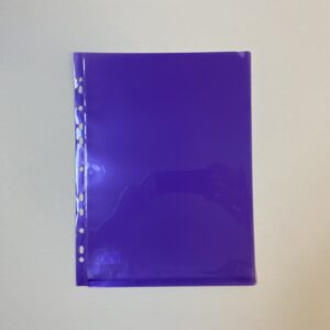 Plastficka lila A4 hålad